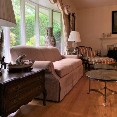 Kravet Three Seat Sofa, Brass Hoof Foot Coffee Tables, Waterford Lamps, Lladro, Rose Medallion Chinese Export Pottery Floor Vases