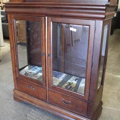 Mahogany â€œBroyhill Furnitureâ€ 2 Door 2 Drawer Bookcase

Auction Estimate $200-$400 â€“ Located Inside