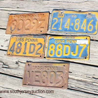  Selection of VINTAGE Collector License Plates

Auction Estimate $20-$100 