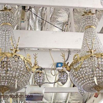  Selection of Chandeliers including: French Style, Modern, and Vintage

Auction Estimate $50-$500 