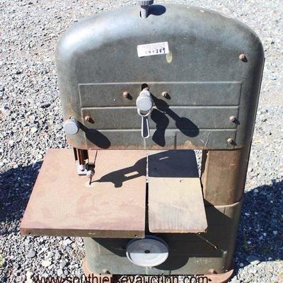  VINTAGE â€œCraftsmanâ€ Band Saw

Auction Estimate $50-$100 â€“ Located Field 