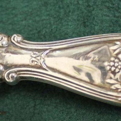  5 Pieces of Sterling Handle Serving Utinsels Pieces

Auction Estimate $50-$100 â€“ Located Glassware 