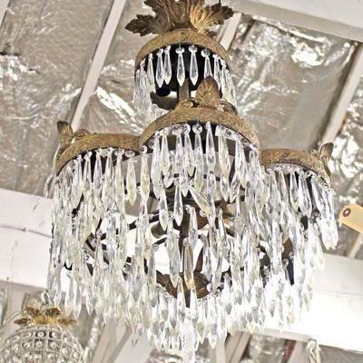  Selection of Chandeliers including: French Style, Modern, and Vintage

Auction Estimate $50-$500 