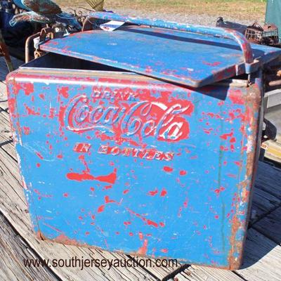  VINTAGE Coca-Cola Cooler

Auction Estimate $50-$100 â€“ Located Field

  