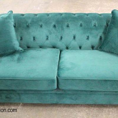  NEW Contemporary Decorator Button Tufted Upholstered Sofa with Decorative Pillows

Auction Estimate $300-$600 – Located Inside

  