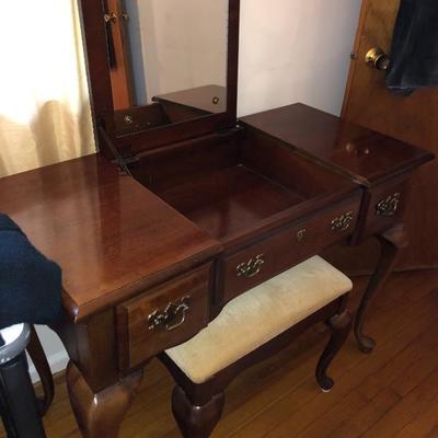 American Drew vanity and stool
$160