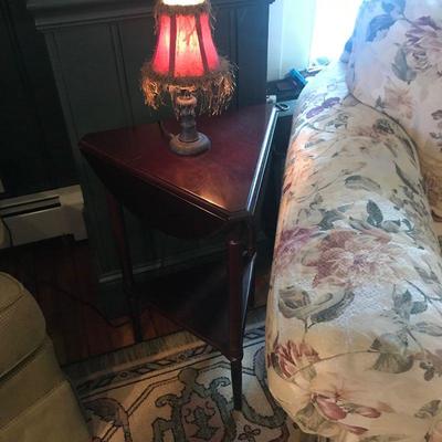 Triangle corner table