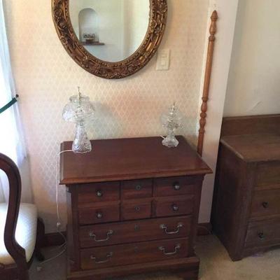 Broyhill Dresser, Mirror, and Lamps