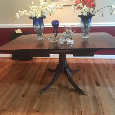 Watertown Duncan Phyfe style dining table repaired $165