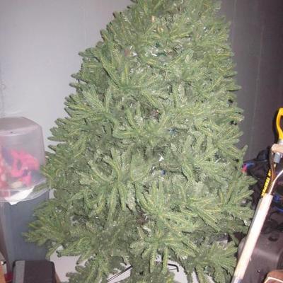 Pre-Lit Christmas Tree 