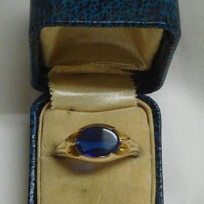 10 k Sapphire Ring