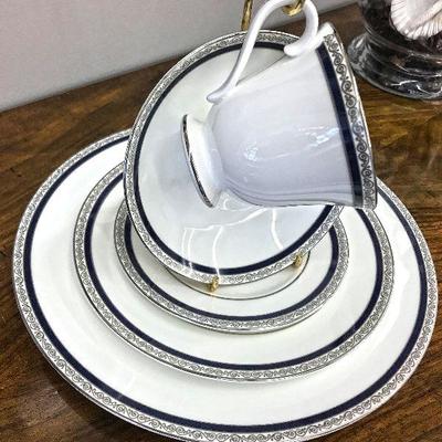 Seville by Wedgwood. 5-place setting. $40 for the set. We have 13 sets.