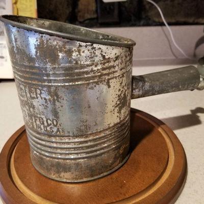 Hunter's Sifter with handle