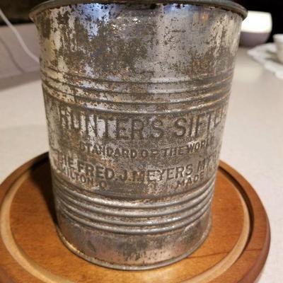 Hunter's Sifter with handle