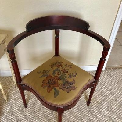 Antique Corner Chair - $125 (25W  21D  28H at back)