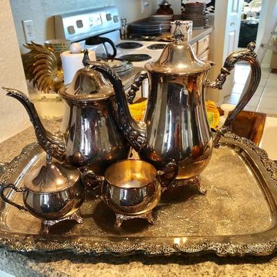 Vintage Oneida Coffee, Tea, Sugar, Creamer and tray. 