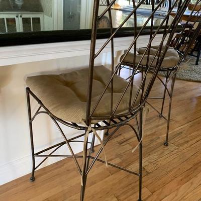 Wire metal bar stools 