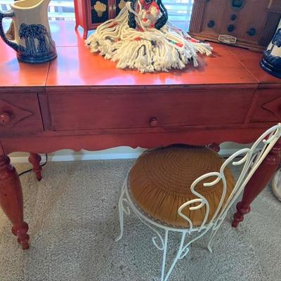 Cute Shabby Chic style red desk that opens up