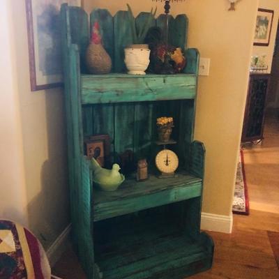 Picket fence bookcase 