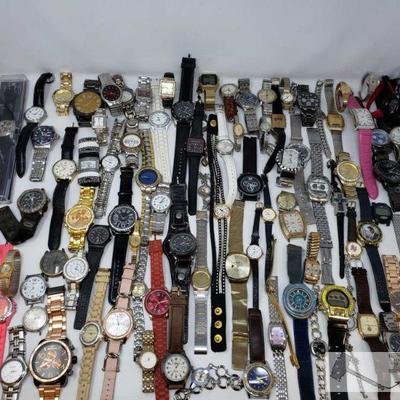 751: Approximately 105 name brand watches
This collection contains several name brand watches such as Bulova, Disney Parks, Puritan,...