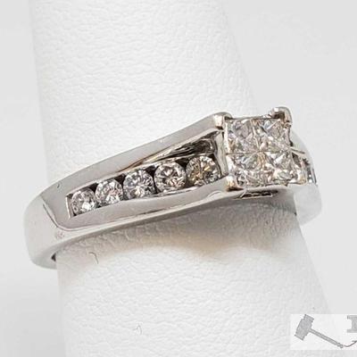200: 14k Diamond Helzberg Ring, 5.7g
Weighs approx 5.7g Size approx 7.5