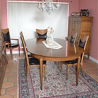 Mid Century Dining room Table with Chairs