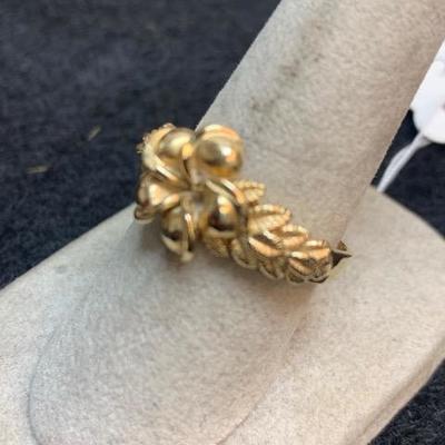14kt Gold Flower & Leaves Ring