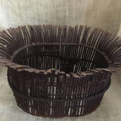 Rustic Cast Iron (Straw-Look) Basket
