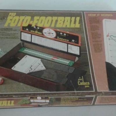Vintage 1977 Cadaco Pro Foto-Football Board Game W ...