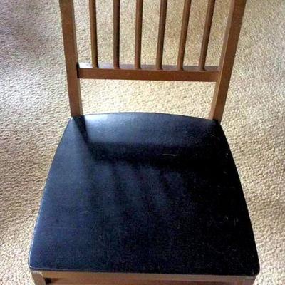 APT092 Wooden Folding Chair