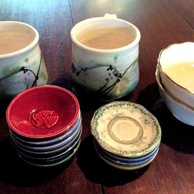 APT091 Collectible Signed Ceramic Dishes & Mugs