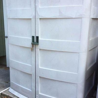 HMT236 Storage Cabinet & Plastic Totes