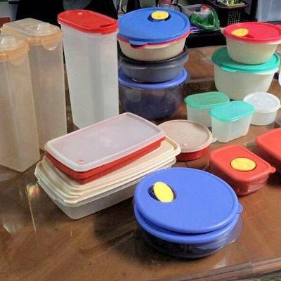 HMT064 Kitchen Containers Mystery Lot