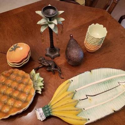 Pineapple Clock and Misc Dishware