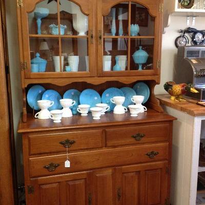 This hutch really shows off your china!
