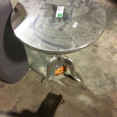 metal decorative table