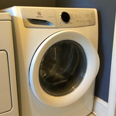 Electrolux LuxWash front loading washer