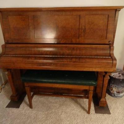 Beautiful Kimball upright piano w bench- Excellen ...