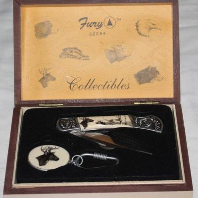 Fury Collectibles Knife and Key Chain Boxed Set