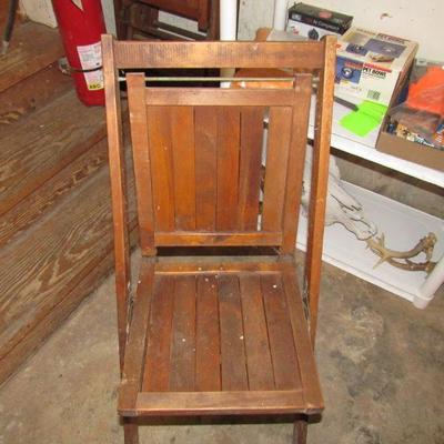 Wood Simmons Company folding chairs- 4 available