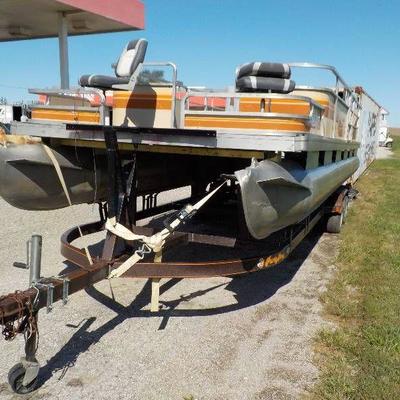 #1985 26' Bass Tracker party barge pootoon boat wit