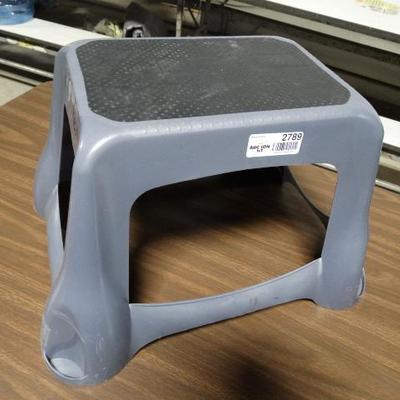 Plastic step stool