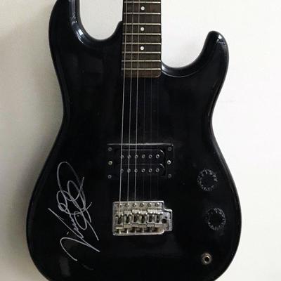 Vince Gill Signed / Autographed Electric Guitar with COA
