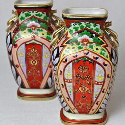 pair of vases made in Japan