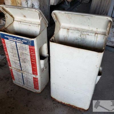 1201: Los Angeles Times Newspaper Rack
Measures approximately 5' x 21.25