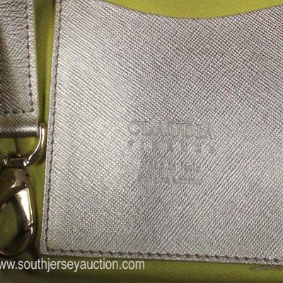  â€œClaudia Firenzeâ€ Leather Pure Made in Italy

Auction Estimate $100-$300 â€“ Located Glassware 
