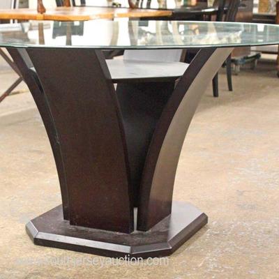  5 Piece Modern Design 54” Round Glass Top Breakfast Table

with 4 Black and White Chairs

Auction Estimate $200-$400 – Located Inside 