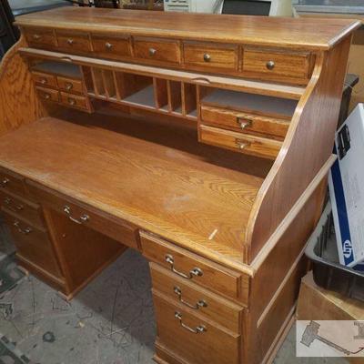 8000: Wooden Roll Top Desk
Measures approximately 49" x 56" x 28.5"