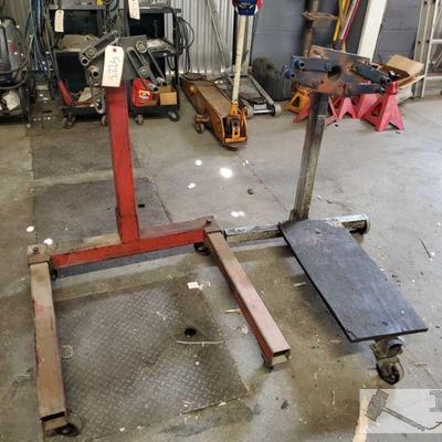 2 Engine Stands
2 Engine stands Measures approx from 30"x37" to 30"x 35"