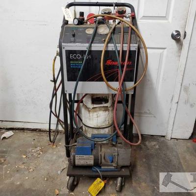 5002: Snap-On EEAC308 A/C Recovery Machine
Snap-On EEAC308 A/C Recovery Machine. Has approx. 243hours. Robinair CoolTech High Performance...